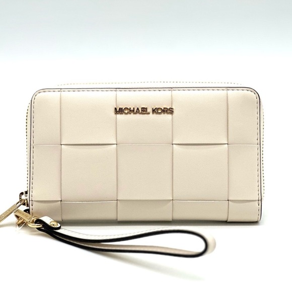 Michael Kors Jet Set Travel Large Flat MF Phone Case Wallet Light Cream - Picture 2 of 9